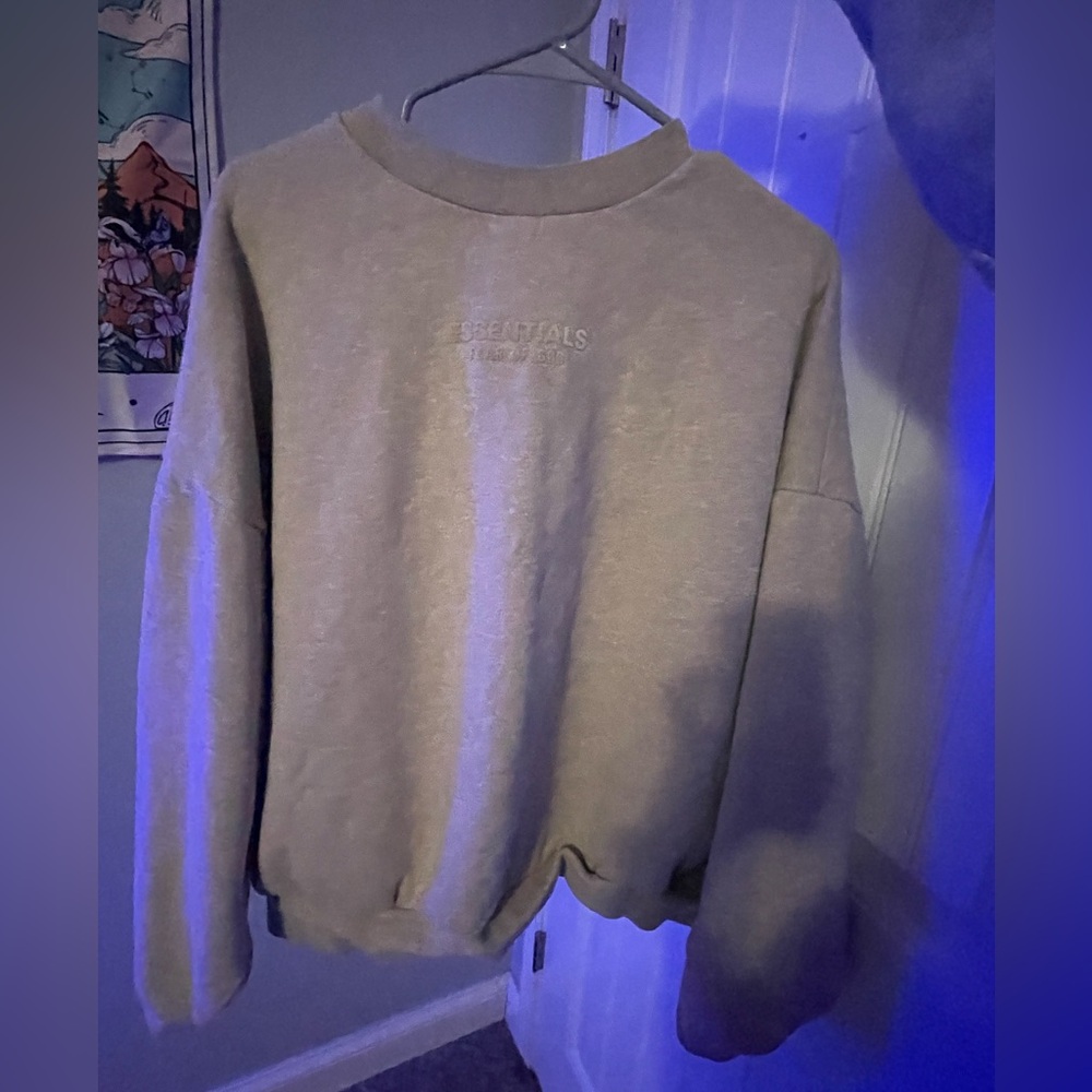 crew neck